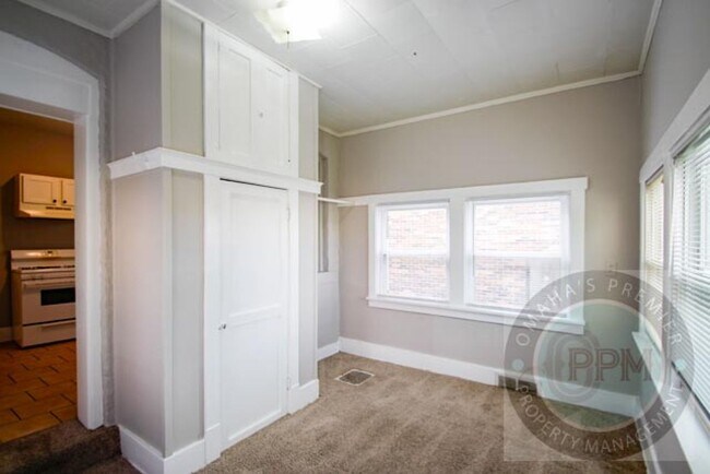 Building Photo - 530 Park Ave