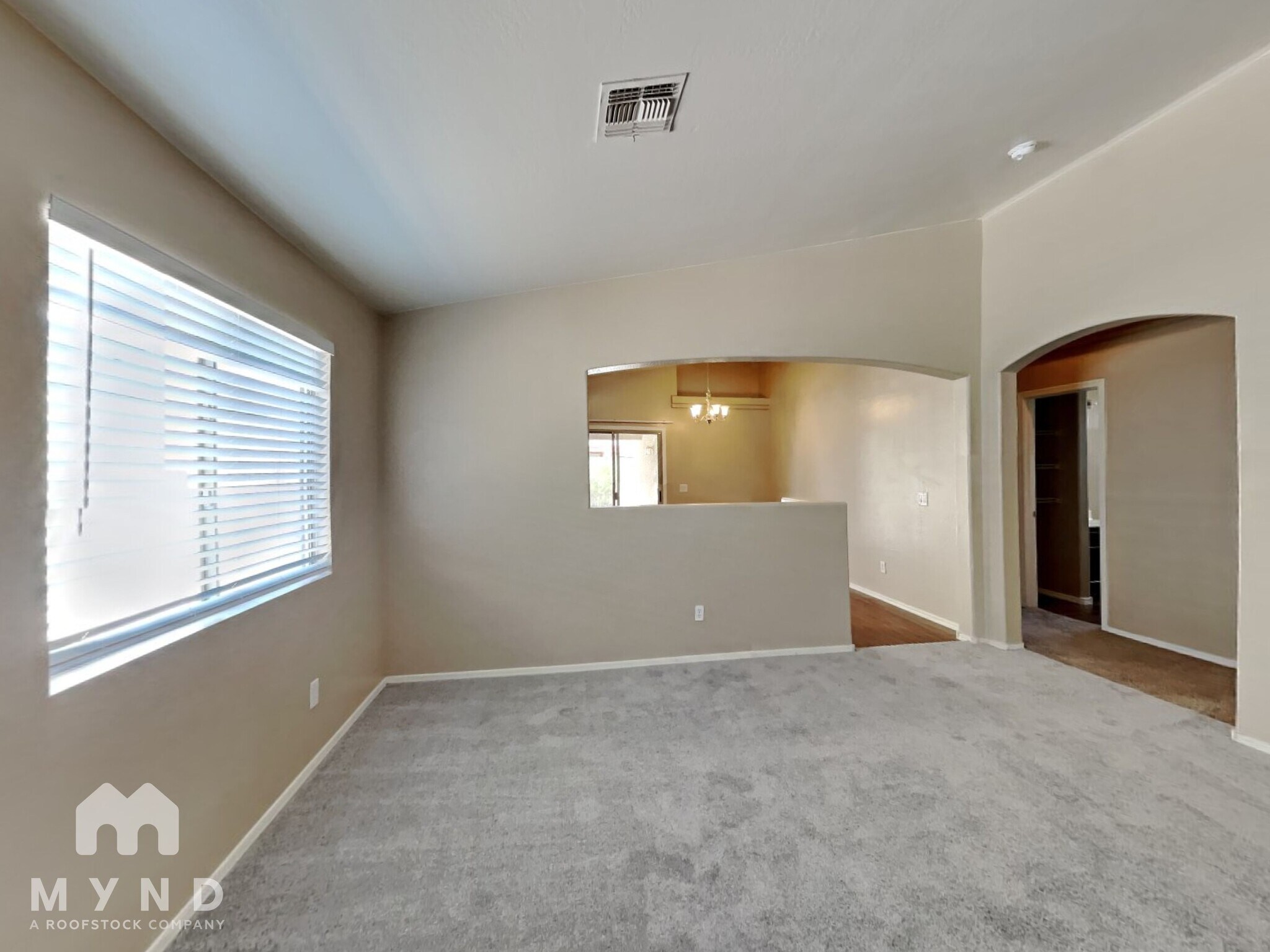 Building Photo - 36590 W San Clemente St