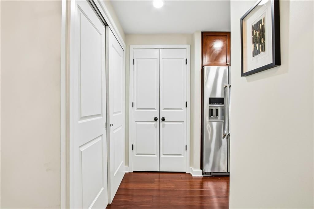 Building Photo - 3338 Peachtree Rd