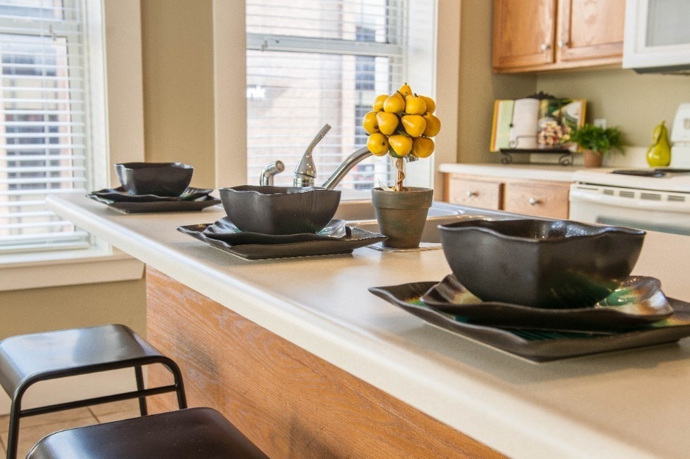Open kitchen area - 802 E Broadway