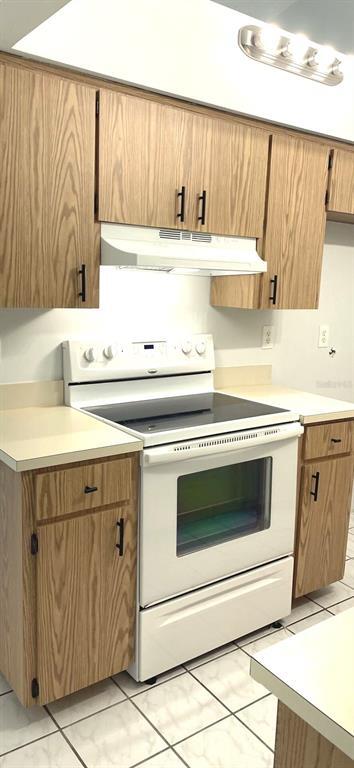 Building Photo - 1056 S Buena Vista Dr