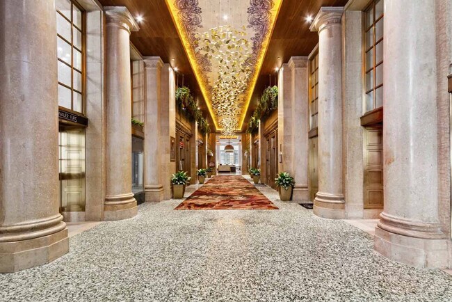 Building Photo - 1 W 4th St