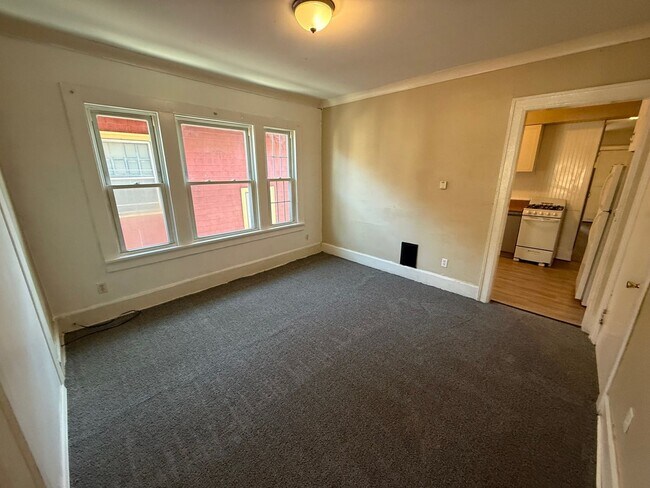 Building Photo - 1732 St Paul St