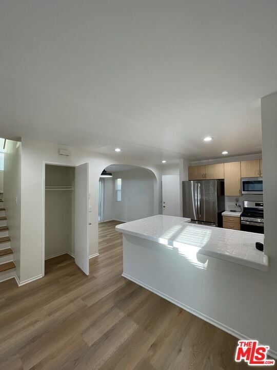 Building Photo - 121 Cancion Way