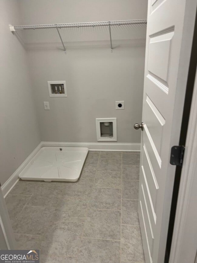 Building Photo - 932 Exposition Pte