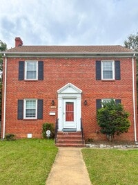 Building Photo - Charming 3-Bedroom Brick Colonial in Edgewood