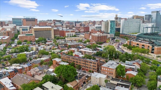 Building Photo - 656 Washington Blvd