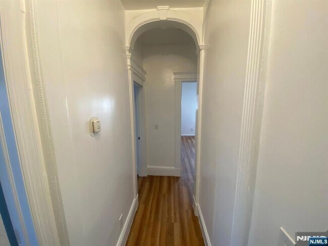 Building Photo - 29 High St