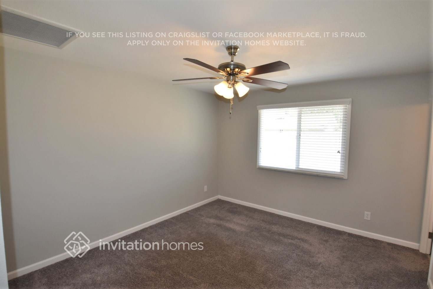Building Photo - 2520 E Manhatton Dr