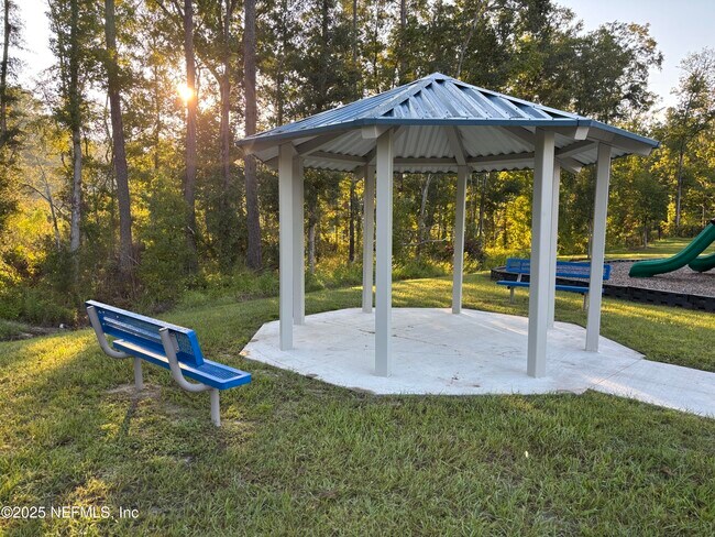 Building Photo - 2137 Windward Cay Ln