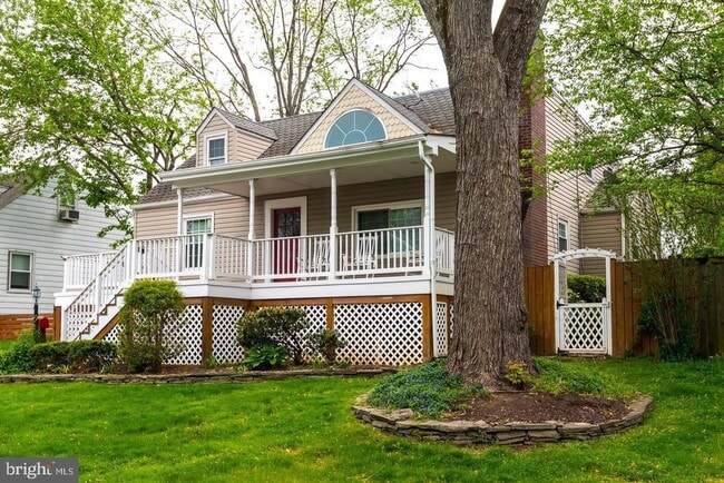 Building Photo - 5106 25th Pl N