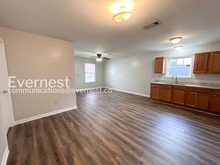 Building Photo - 3157 Lauren Evelyn Way
