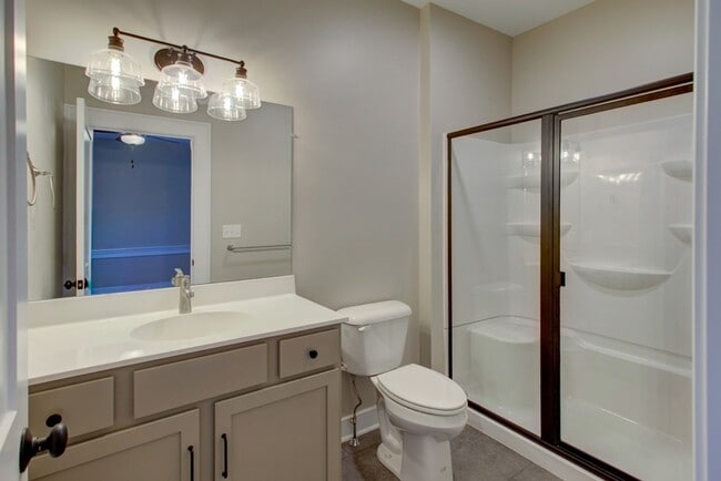 Building Photo - 796 Long Ln