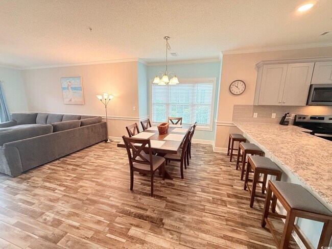 Building Photo - 4860 Carnation Cir