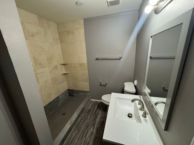 Building Photo - 1 Bedroom - 1 Bath -  Plus Office - 795 Sq. Ft. - Duplex - Chandler