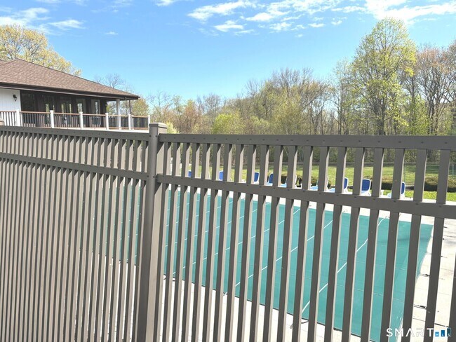 Building Photo - 27 Crows Nest Ln