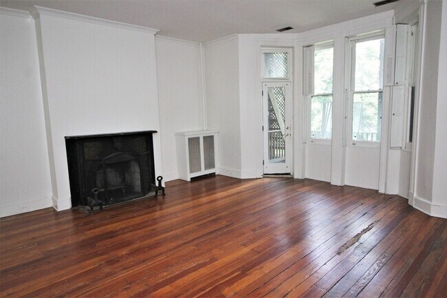 Building Photo - 1513 Bolton St