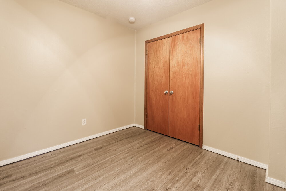 Building Photo - 1808 SE 13th St