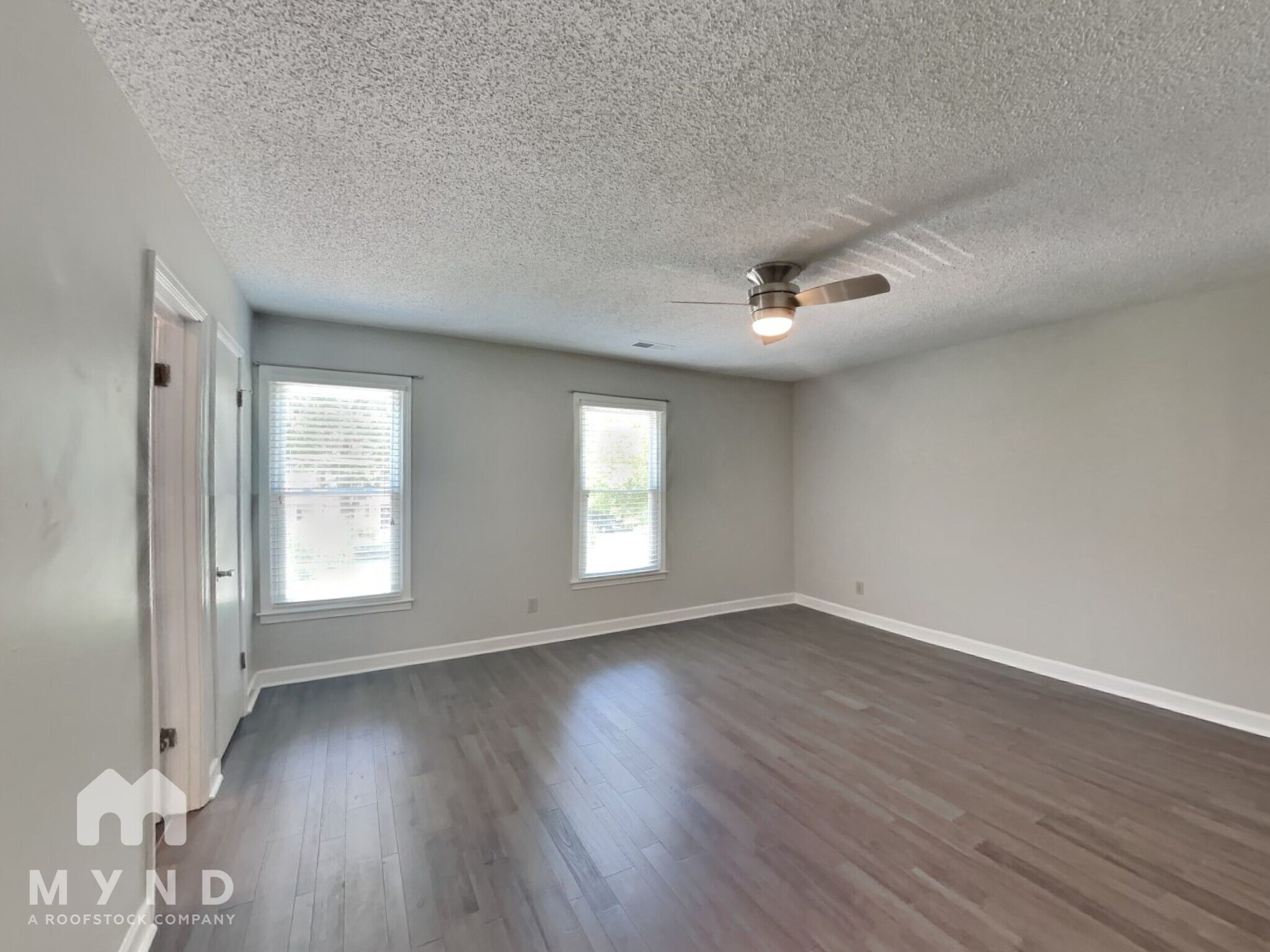 Building Photo - 131 Lake Run