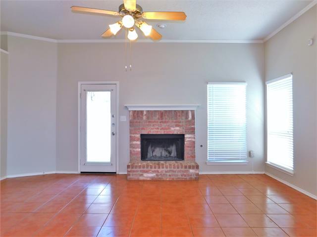 Building Photo - 2917 Oakshire St
