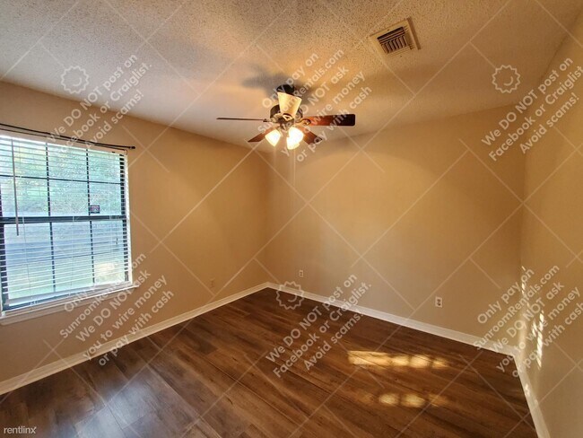Building Photo - 3 br, 2 bath House - 4700 Tradewinds Dr
