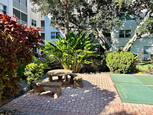 Building Photo - 1541 S Ocean Blvd