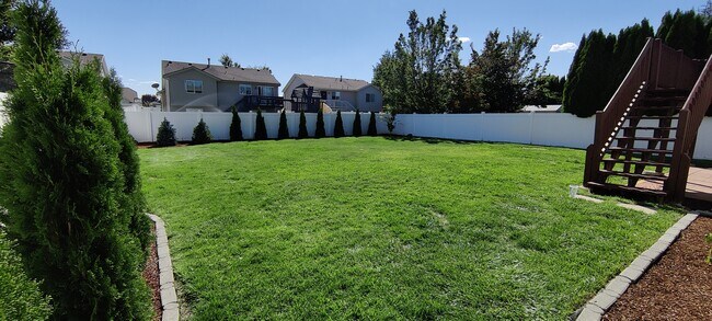 Building Photo - 1721 W Cimarron Ln