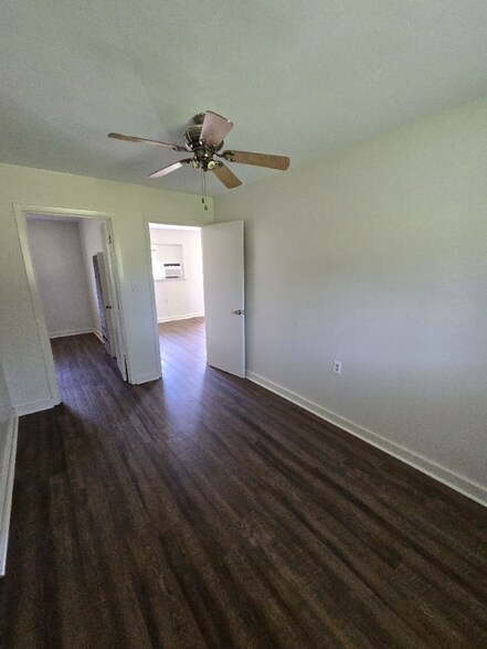 Building Photo - 2104 Hatcher Rd