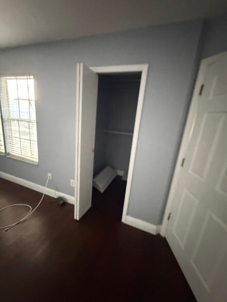 Building Photo - 925 Caribbean Dr