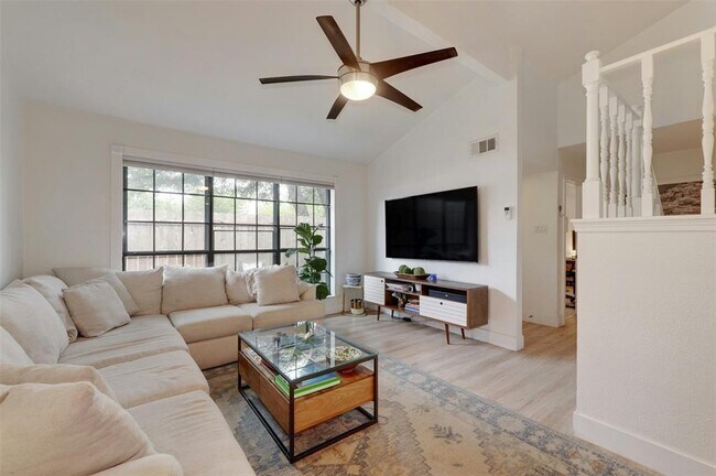 Building Photo - 4159 Steck Ave