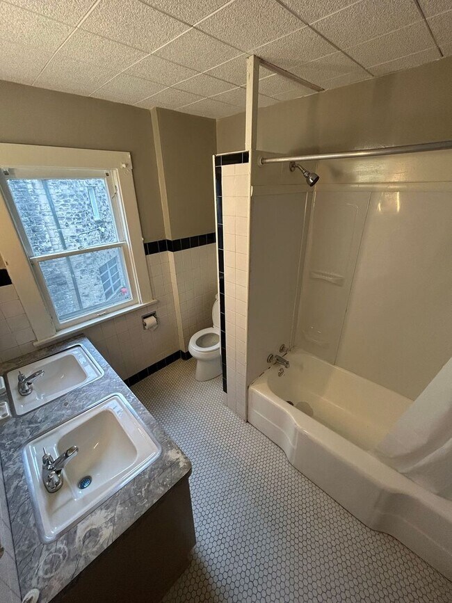 Building Photo - Beautiful 4 Bedroom Home for Rent