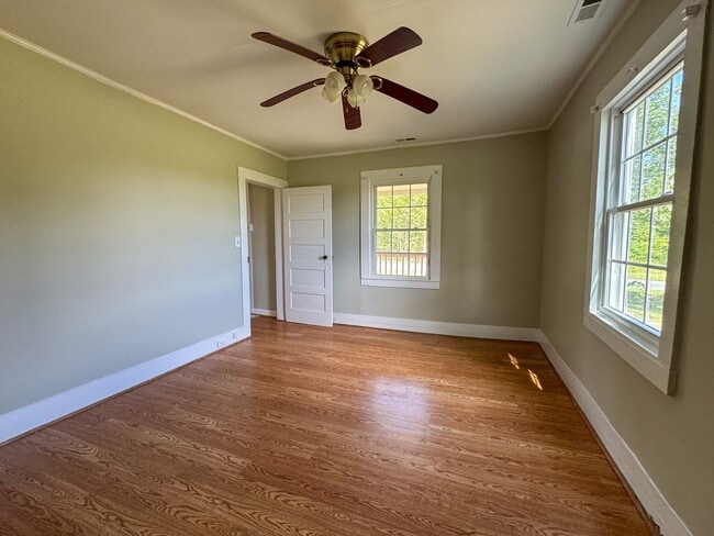 Building Photo - 2bed/1bath  Fluvanna Cottage