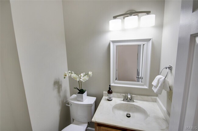 Building Photo - 1392 Justerini Dr