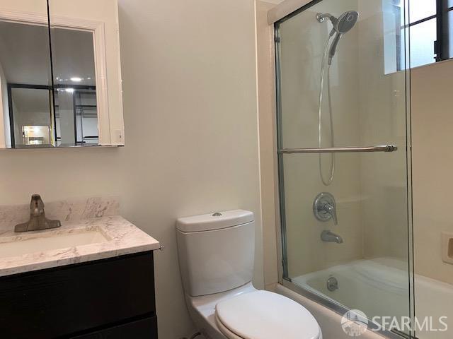 Building Photo - 629 Chestnut St