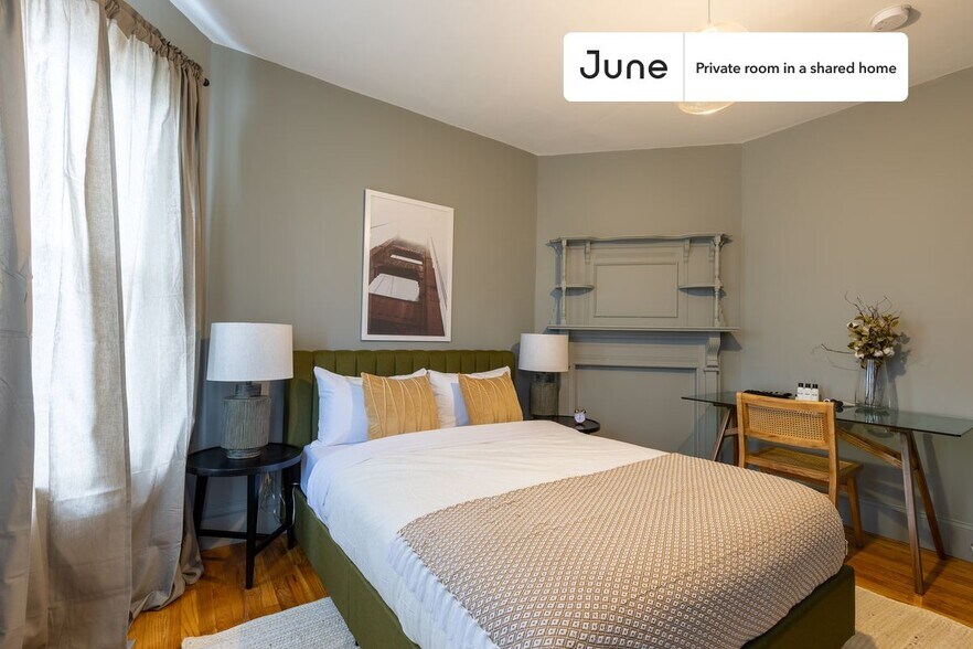 Building Photo - Room in Shared 4 bed/1 bath home