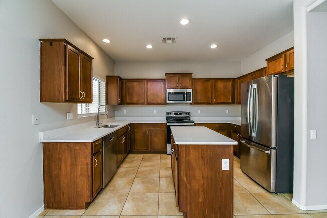 Building Photo - 5206 W Glass Ln