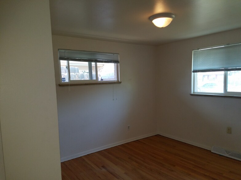 Building Photo - 4705 Dudley St