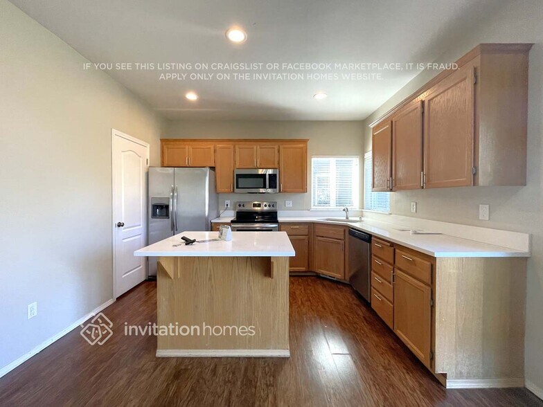 Building Photo - 2321 171st St E