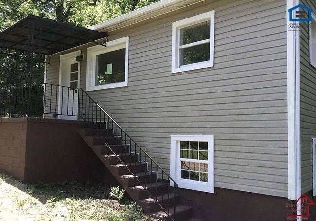 Building Photo - 4212 Ivy Ave