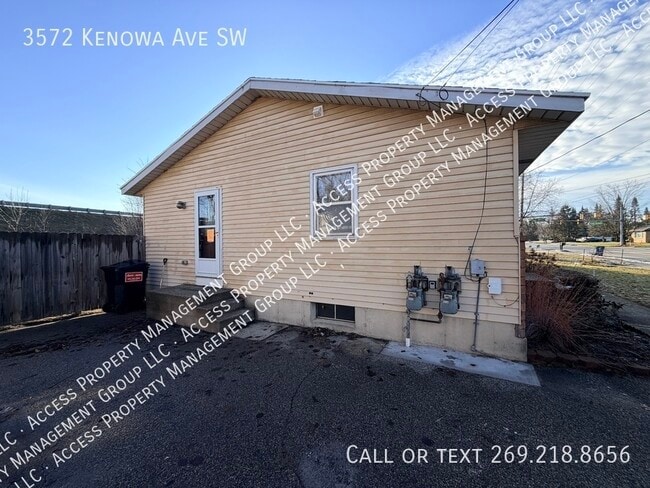 Building Photo - 3572 Kenowa Ave SW