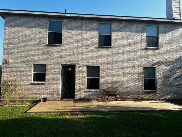 Building Photo - 933 Medina Dr