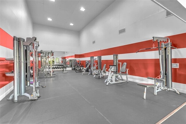 Building Photo - 101 SW 117th Ave