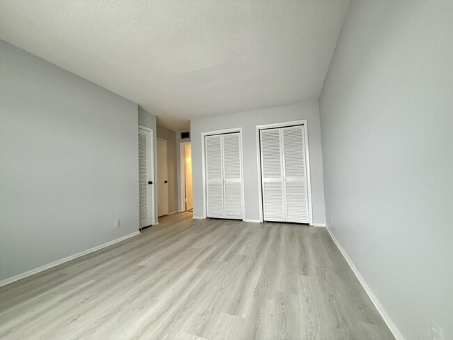 Building Photo - 53 Stratford D