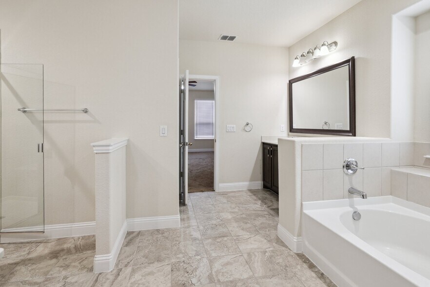 Building Photo - 5729 Fuder Dr