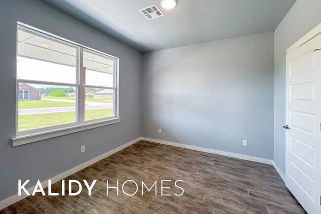 Building Photo - 214 Olde Ml Ct