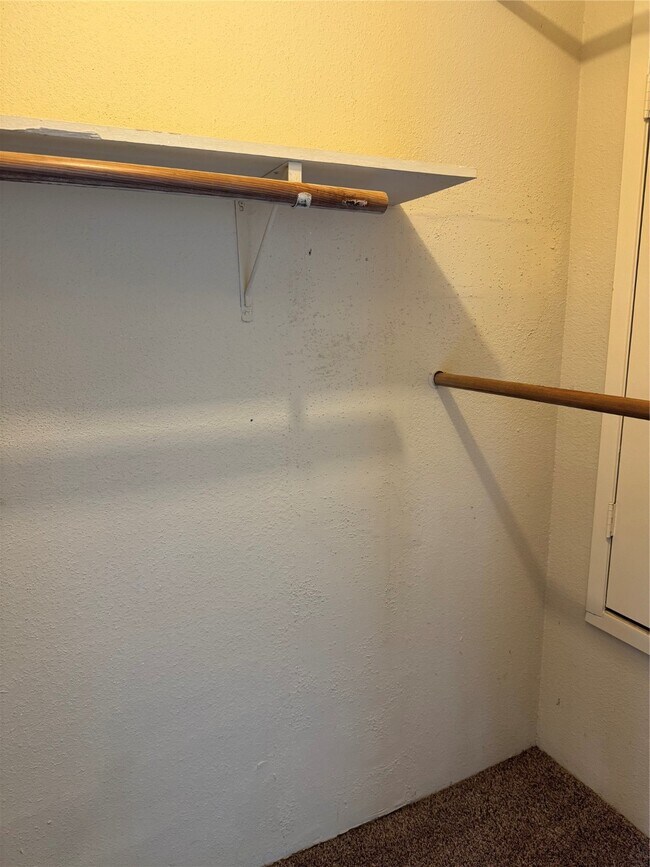 Building Photo - 10811 Richmond Ave.