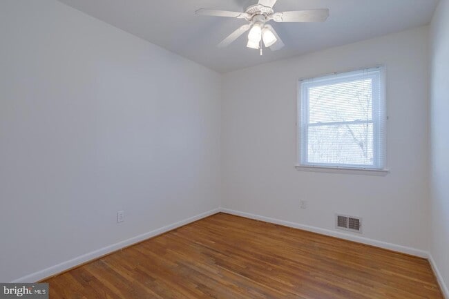 Building Photo - 7117 Hadlow Ct