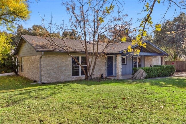 Building Photo - 8713 Azalea Trl