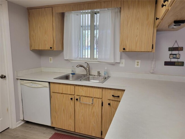 Building Photo - 10782 SW 78th Ct