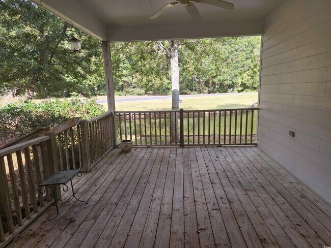 Building Photo - 33 Golf View Ct